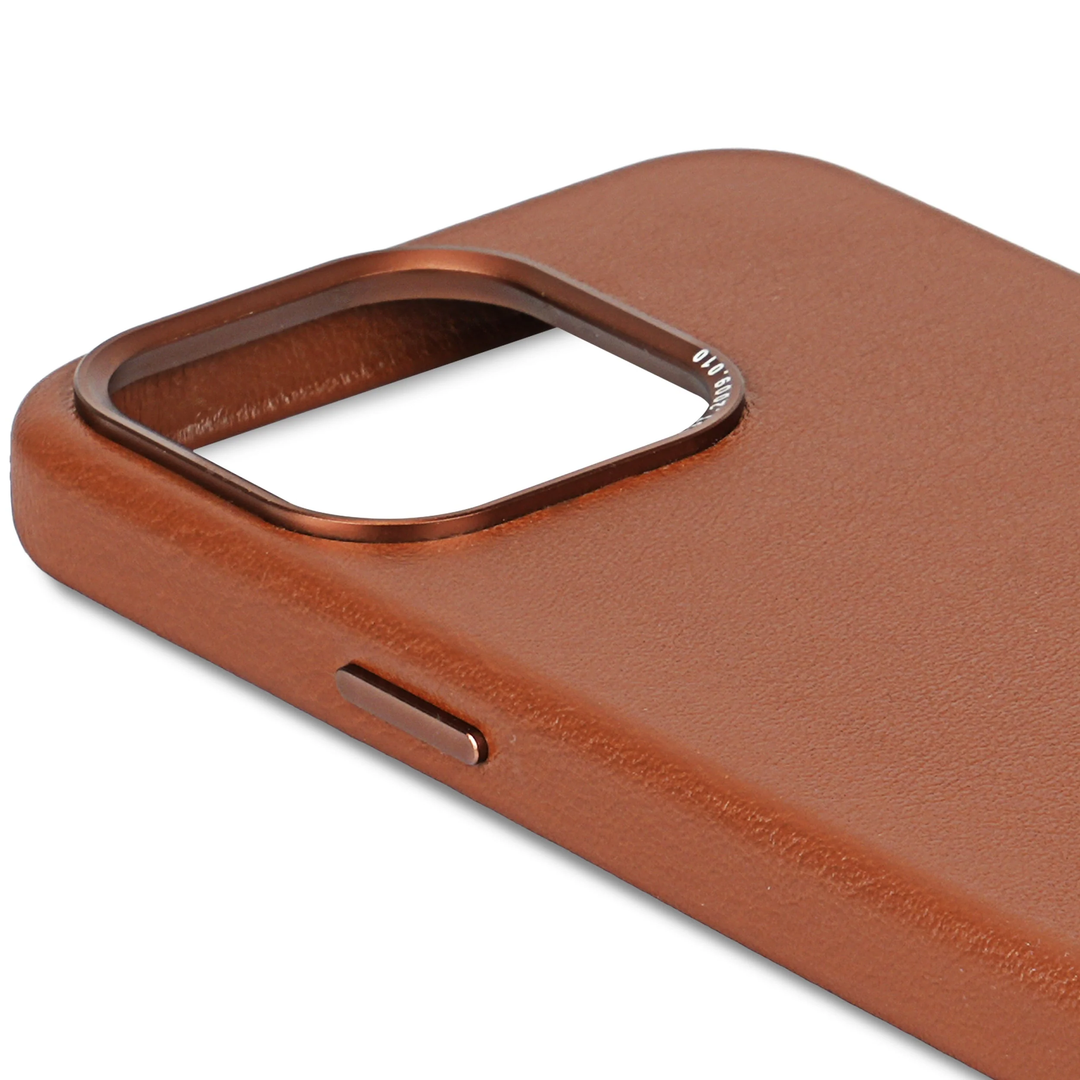 //// Decoded | Leather Backcover for iPhone 15 Pro Max - Tan | DC-D24IPO15PMBC1TN