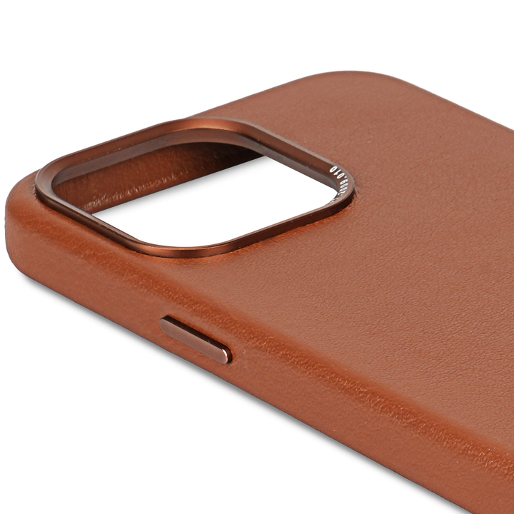 //// Decoded | Leather Backcover for iPhone 15 Pro Max - Tan | DC-D24IPO15PMBC1TN