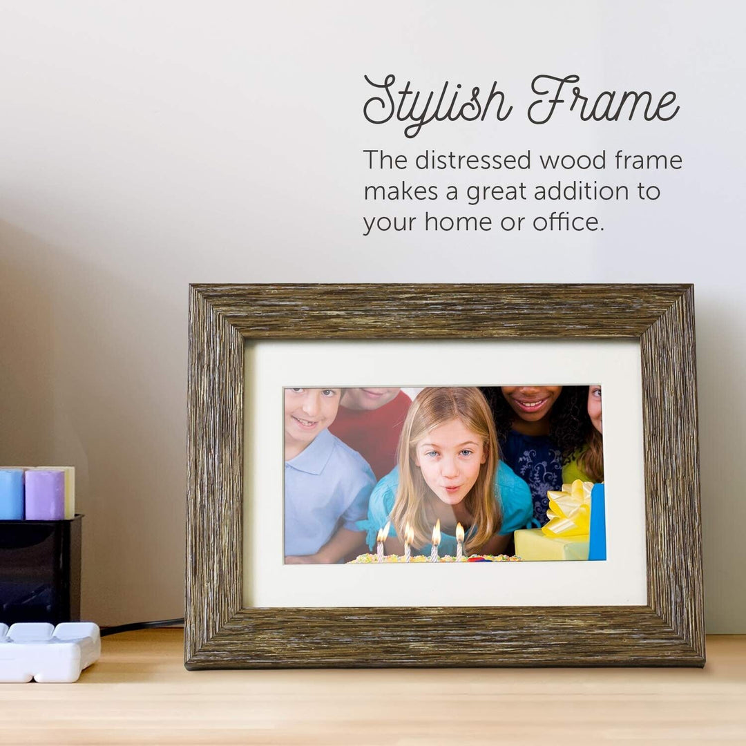 Aluratek |  Distressed Wood Digital Photo Frame 7" - Automatic Slideshow |  ADPFD07F