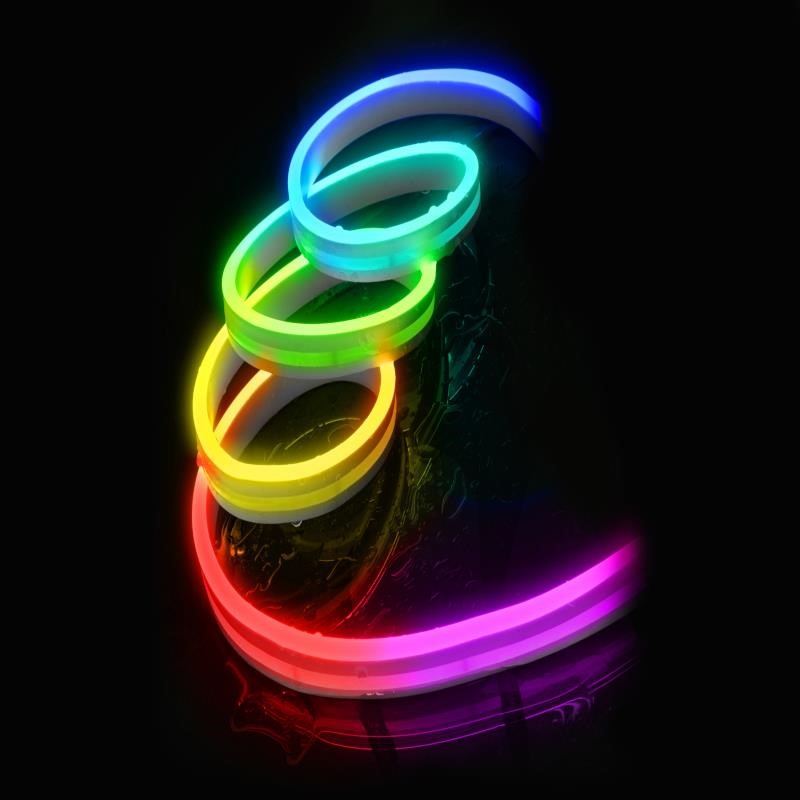 Monster Illuminessence Neon Flow Indoor/Outdoor Multi-Zone LED Light Strip, Multi-colour, 16.4-f MLB71063CAN | PROMO ENDS NED | REG PRICE $119.99