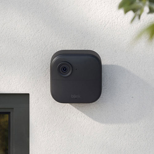 Amazon | Blink Battery-Powered Smart Security 1-Camera System | B0B1N7G2R1