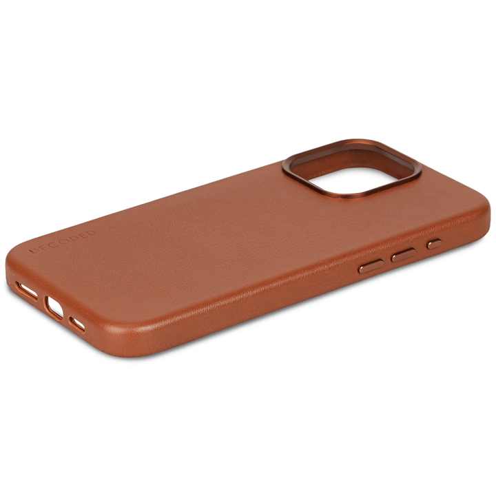 //// Decoded | Leather Backcover for iPhone 15 Pro Max - Tan | DC-D24IPO15PMBC1TN