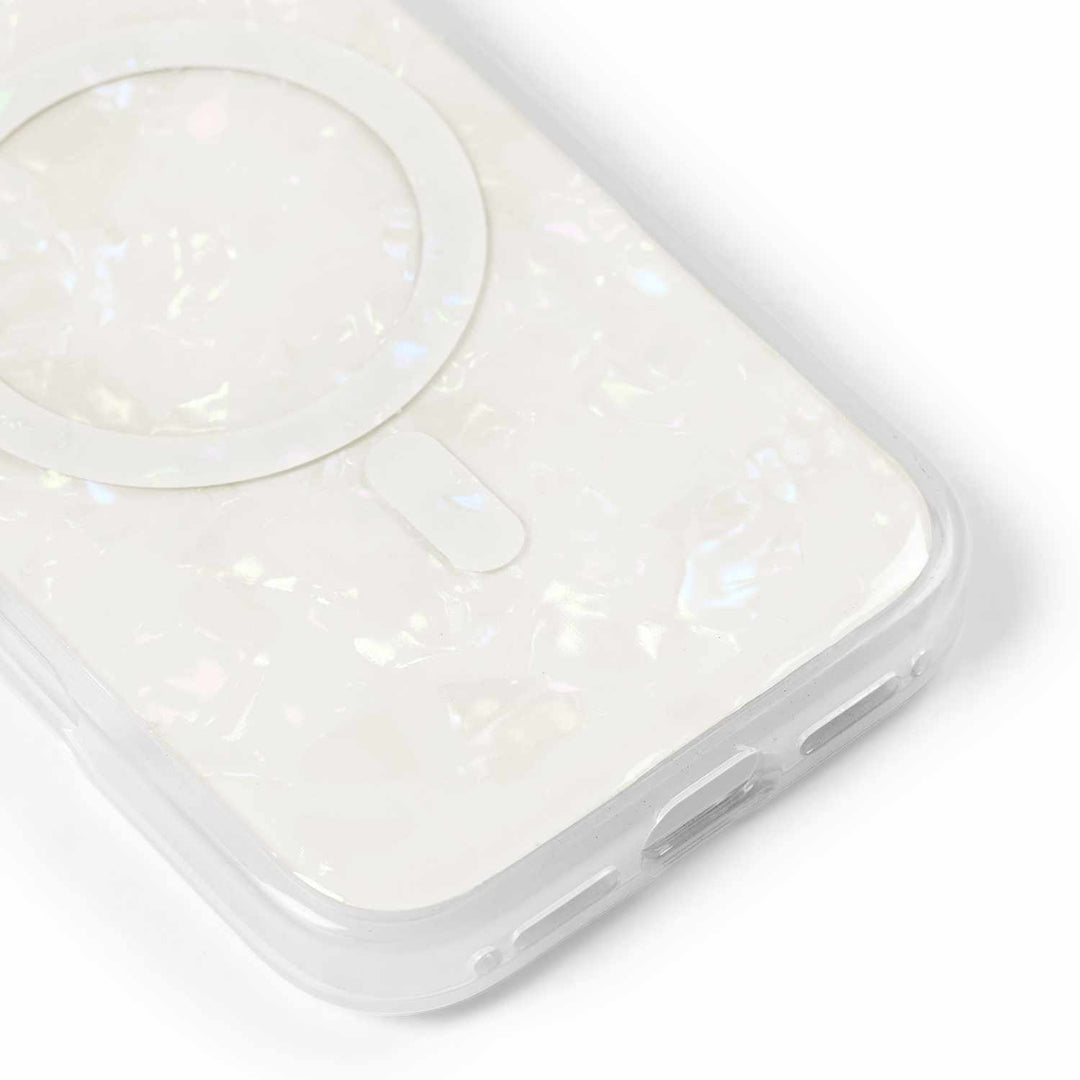 Ideal of Sweden | Pearlised MagSafe Case iPhone 17 - White | IDPLCMSI256110