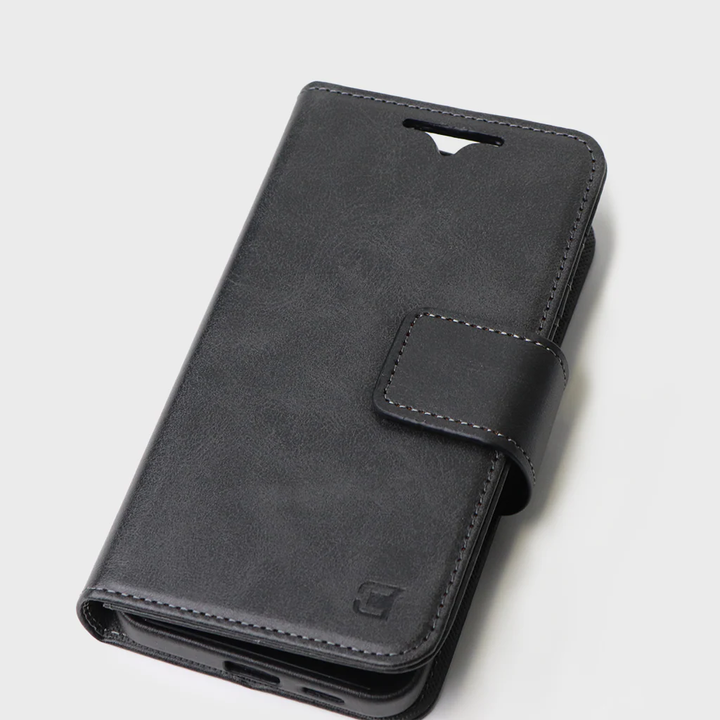 Caseco | Wallet Case with MagSafe for Samsung S26 - Black | C31F3-01