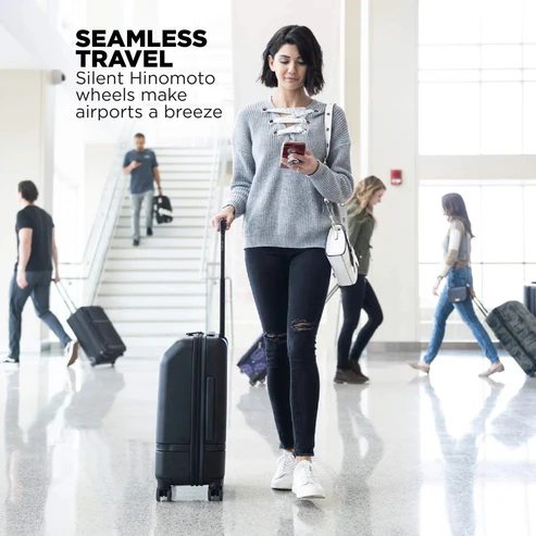 Nomatic | CarryOn Spinner Suitcase  Classic  - Black | RLCN00BLK01