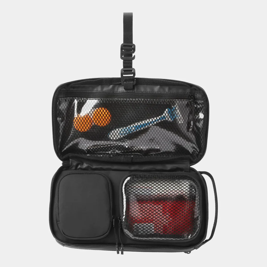 Nomatic | Toiletry Bag  Large  - Black | ACTBLGBLK02