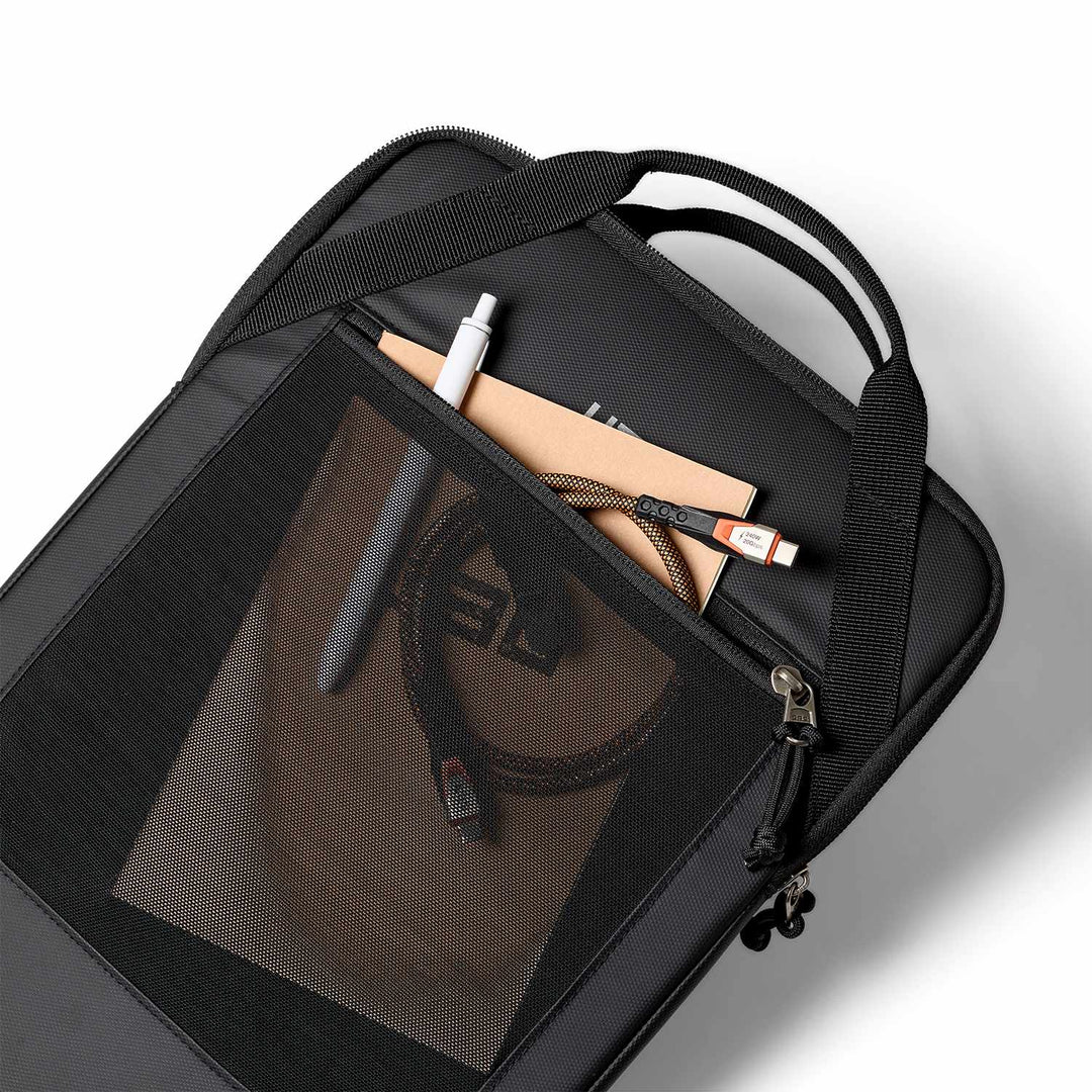 UAG | Dryout 16" Utility Laptop Sleeve - Black | 98418411V4040