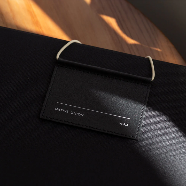/// Native Union | Case W.F.A. r iPad Pro 12.9 (2018-2022) - Black | FOLIO-BLK-13