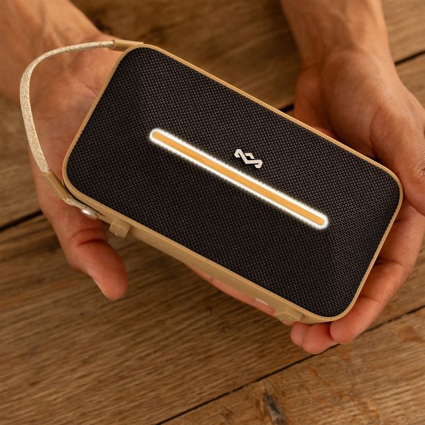 House of Marley | Rise Up Solar Bluetooth Speaker - Black | EM-JA035-SB
