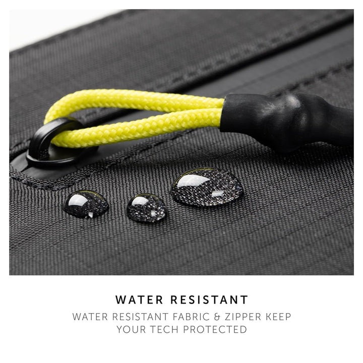 Native Union | Ultralight Sleeve for MacBook 16" - Black | STOW-UT-MBS-BLK-16