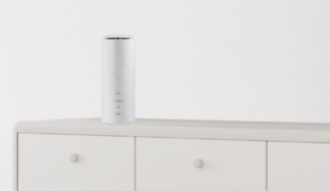 ZTE | Connect-Hub 5G 4GLTE WiFi 6 Router w/Gigabit Ethernet mmWave Qualcomm® Snapdragon™ X55 - White | MC8010CA