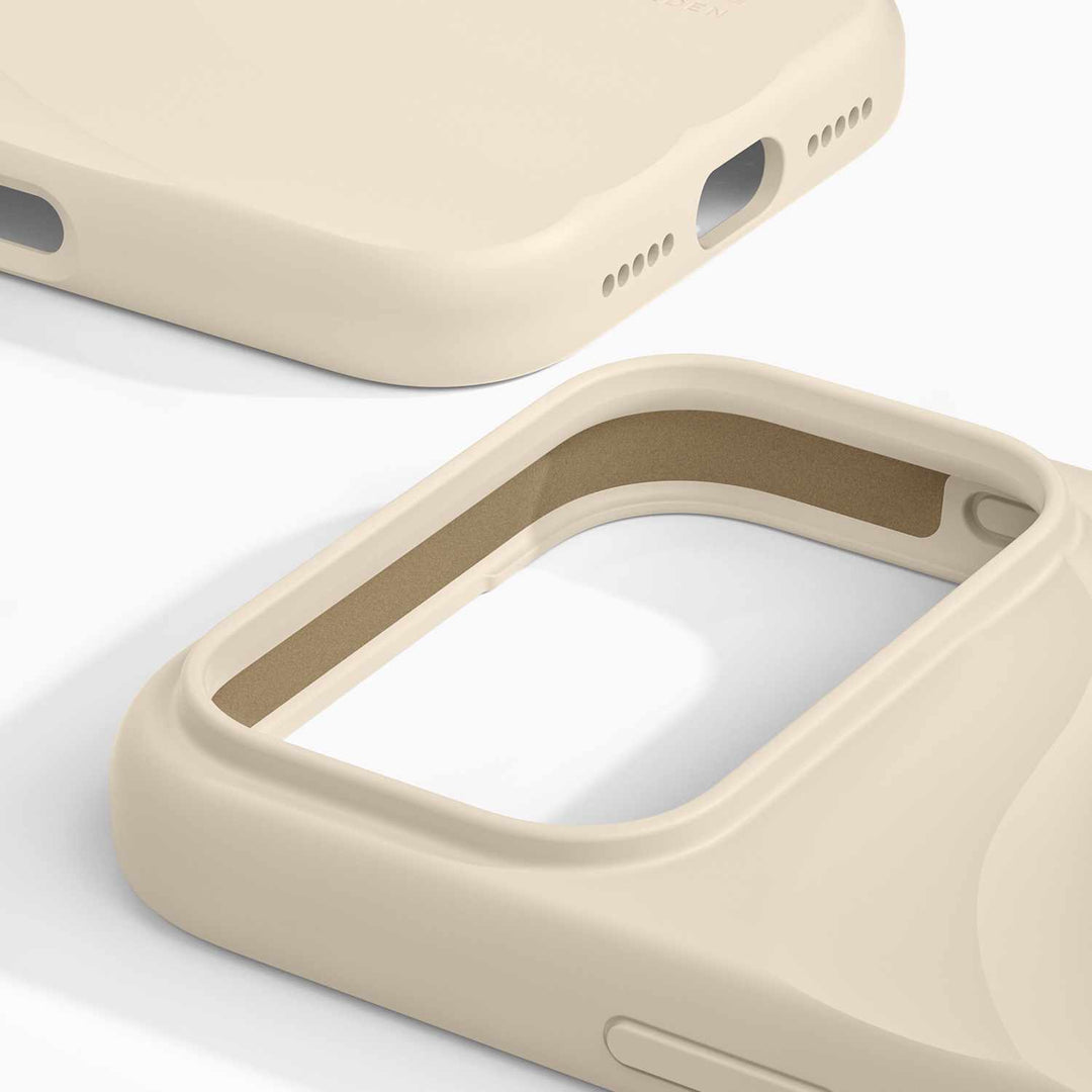 Ideal of Sweden | Soft Swirl MagSafe Case iPhone 18 Pro Max /17 Pro Max - Cloud Dancer | IDSSCMSI2667P608