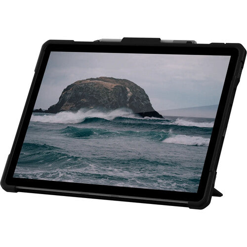 /// UAG | Microsoft Surface Pro 8  Black Metropolis Series Case - Black | 15-09528