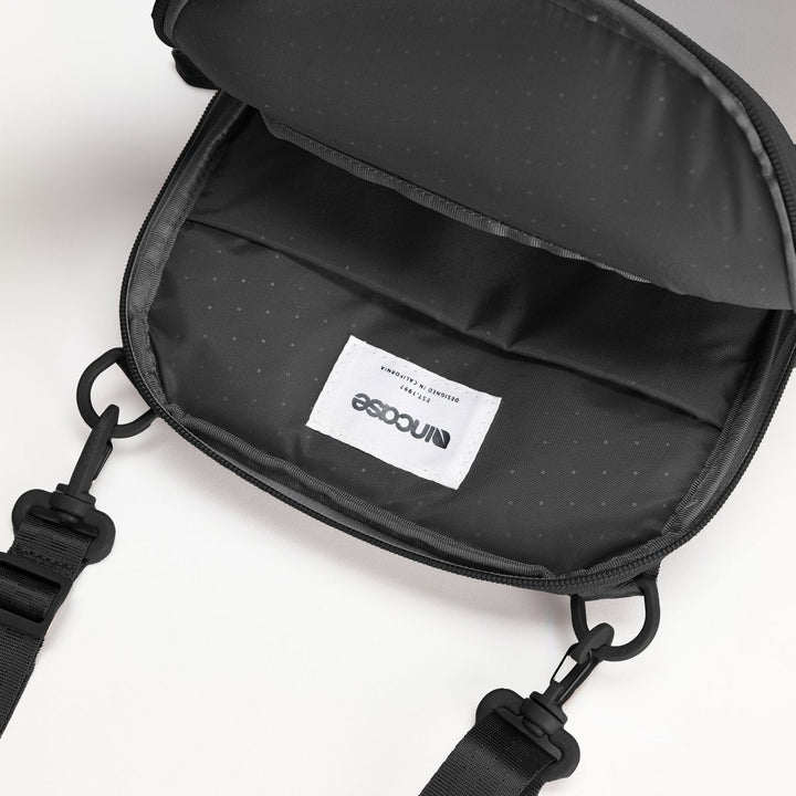 Incase | A.R.C. Crossbody Bag - Black |