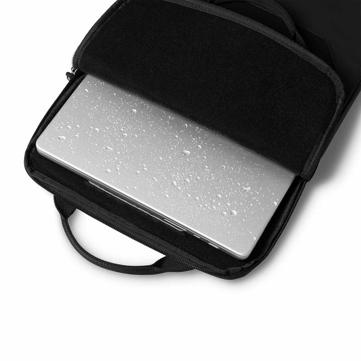 UAG | Dryout 16" Utility Laptop Sleeve - Black | 98418411V4040