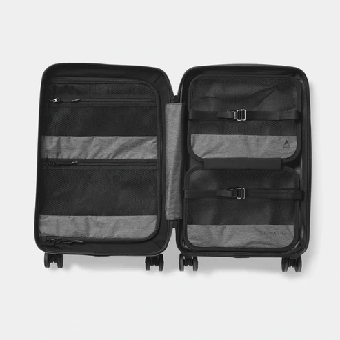 Nomatic | CarryOn Spinner Suitcase  Classic  - Black | RLCN00BLK01