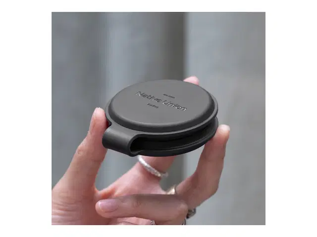 Native Union | Voyage 2-in-1 Wireless Charging Pad Qi2 Certified - Black | VOY-2IN1-WL-BLK
