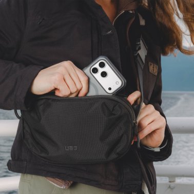 UAG | Standard Issue 1L Sling - Black | 984177114040