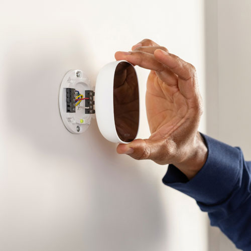 Ecobee | Smart Thermostat Essential Wi-Fi Smart Thermostat - White | EB-STATE7C-01