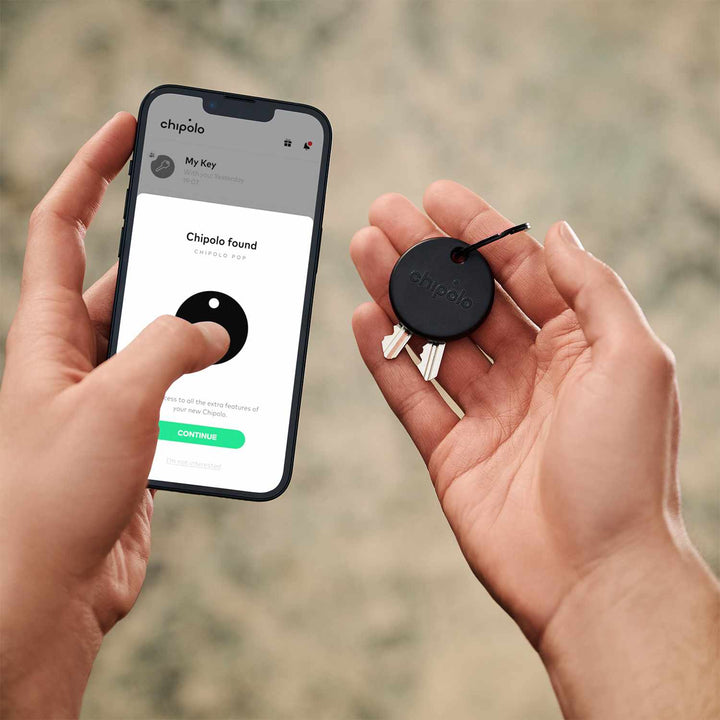 Chipolo | POP Tracking Tag (Works with Google’s Find My Device or Apple Find My) - Black | RWS0000006000