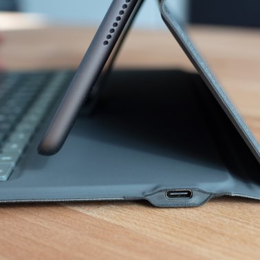 ZAGG | Messenger Folio2 Case iPad A16 / iPad 10.9 10th Gen (2022) - Charcoal | 103010812