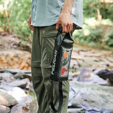 Pelican | Universal Pelican Marine 2L Waterproof Dry Bag - Black | 15-12843