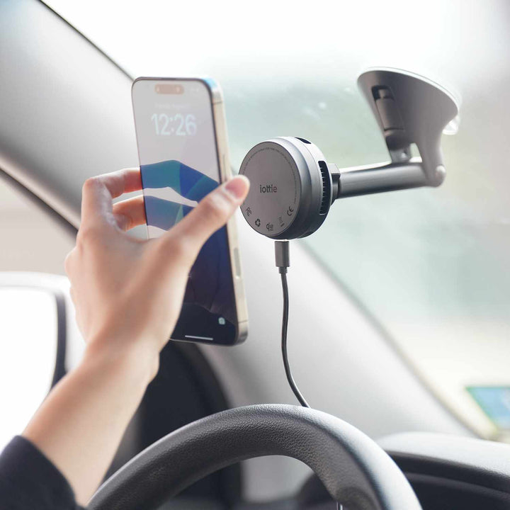 iOttie | Velox Pro Qi2.2 25W Magnetic Wireless Dash Mount - Black | VLXWCG217AM