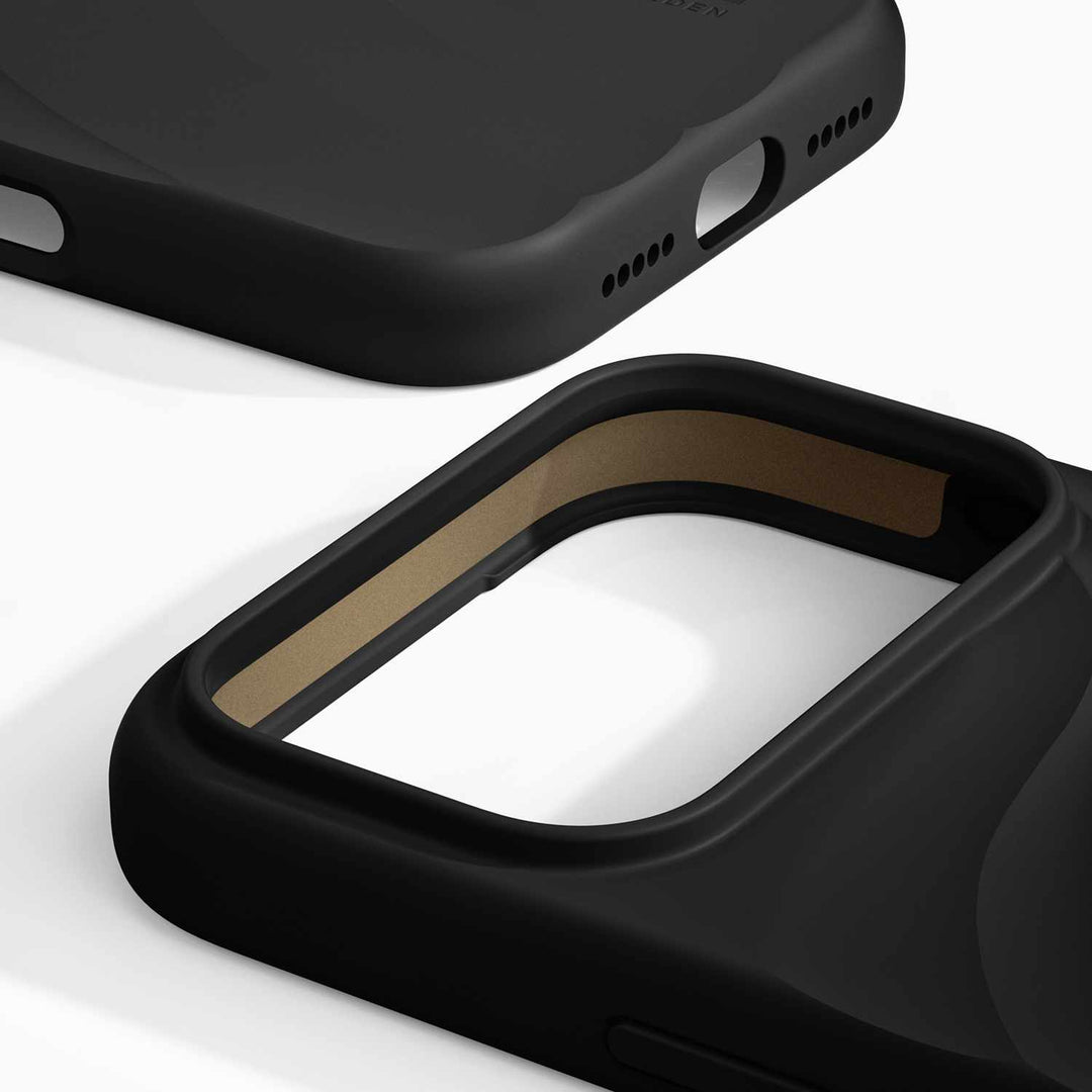 Ideal of Sweden | Soft Swirl MagSafe Case iPhone 18 Pro /17 Pro - Velvet Black | IDSSCMSI2661P643