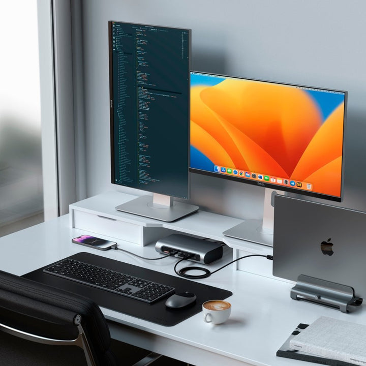 Satechi | Thunderbolt 4 MultiMedia Pro Dock - US - Space Gray | ST-DT4PMM-US