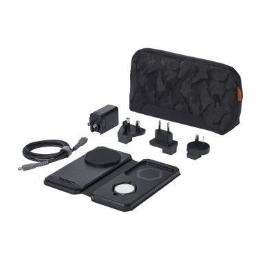 /// UAG | 3 in 1 Travel Charger - Black/Grey | 9B4412114030 | PROMO ENDS NED