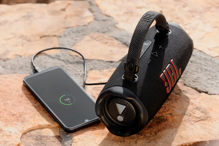 JBL | Charge 6 Waterproof Bluetooth  Wireless Speaker - Black | JBLCHARGE6BLKAM