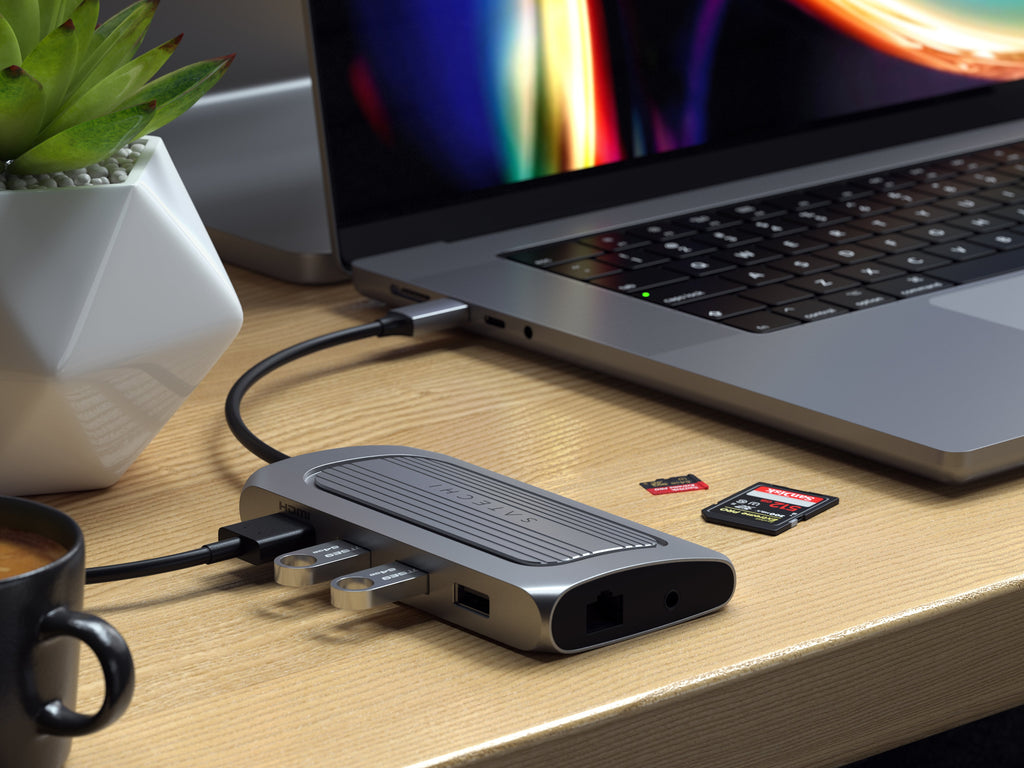 Satechi | USB-4 Multiport Adapter with 8K HDMI - Space Gray | ST-U4MA3M